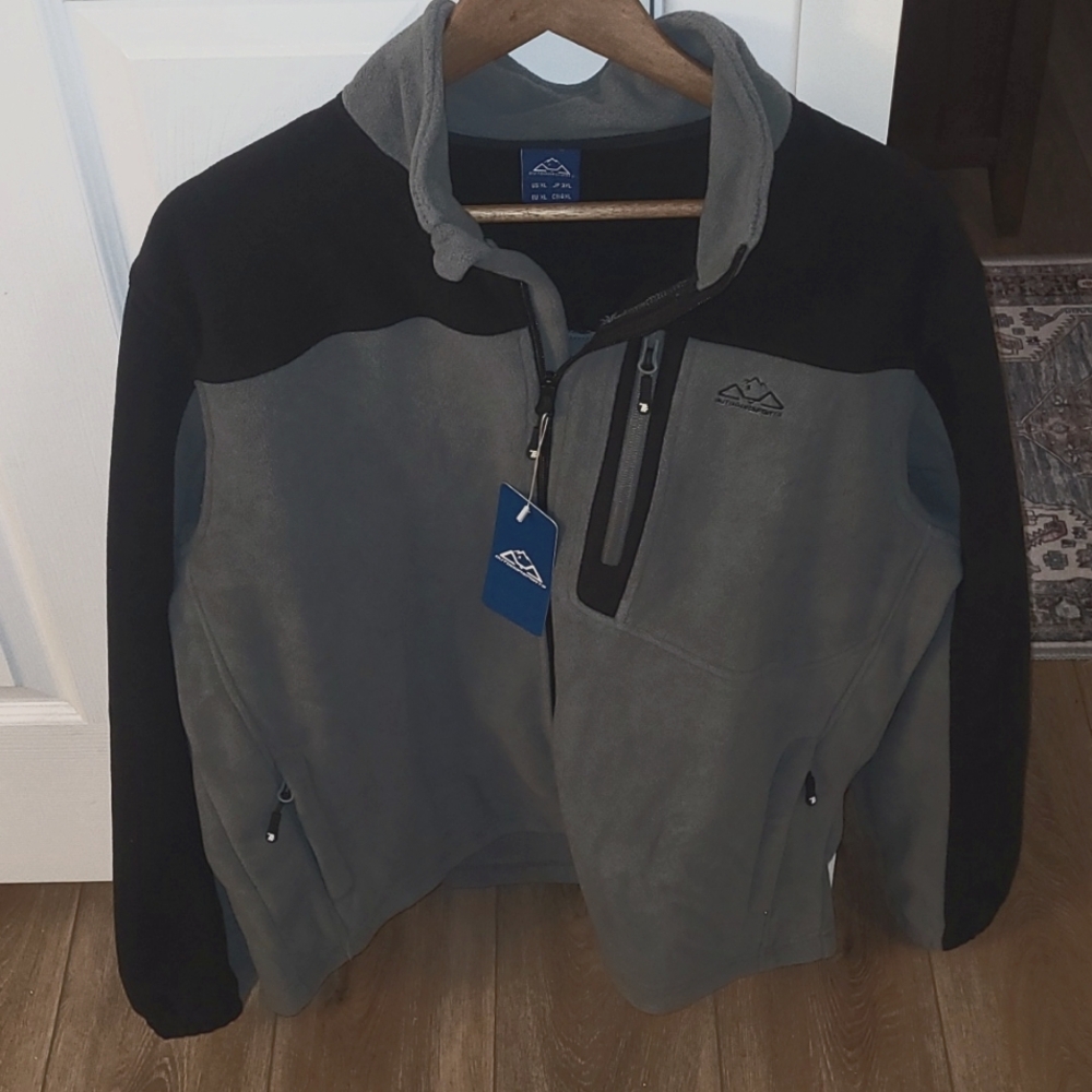 Nwt outdoor sports fall jackey